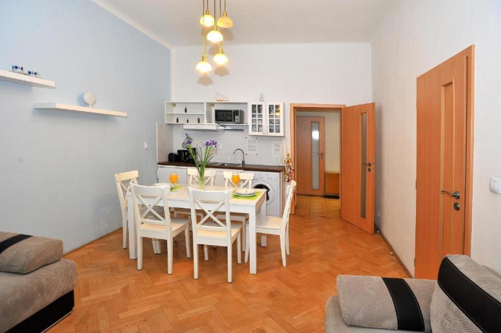 Condo In Vinohrady Прага Екстер'єр фото