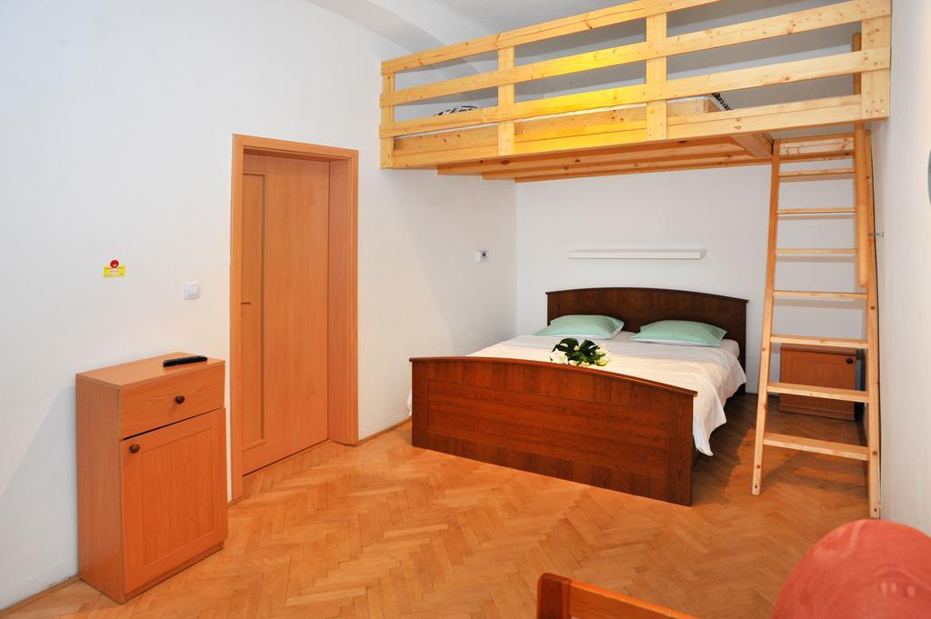 Condo In Vinohrady Прага Екстер'єр фото